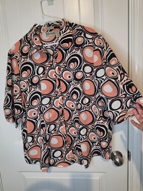 ​Millenium Vintage 70s Style Psychedelic Print Button Down Top | Plus Size 2X
